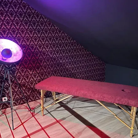 Hom & Love, Bdsm Apartment Homecourt