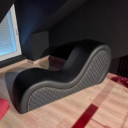 Hom & Love, Bdsm Apartment