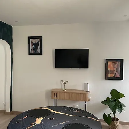 Apartment Hom & Love, Bdsm *