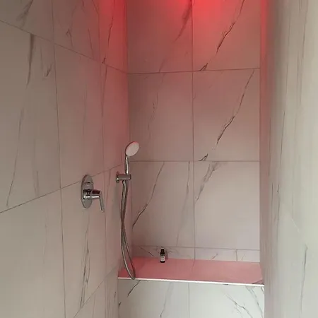 Hom & Love, Bdsm Homecourt