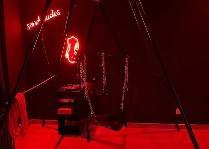 Апартаменты Hom & Love, Bdsm *